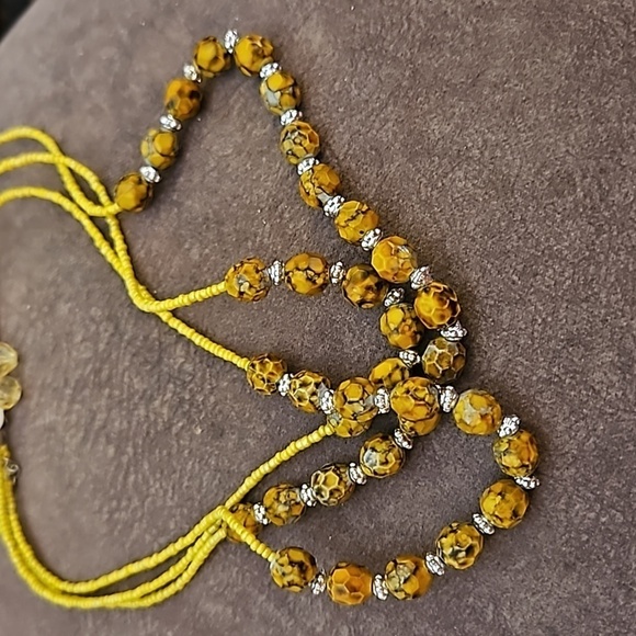 MY STYLE Yellow Beaded Easter Necklace Earrings Set - Picture 2 of 5